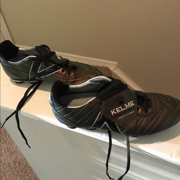 Kelme Kameleon Cleats