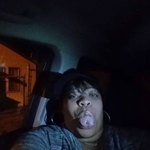 Meet your Posher, Annissa