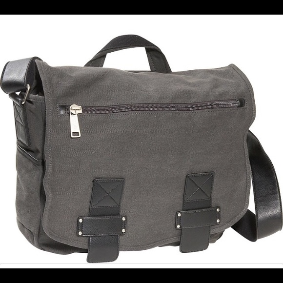 Kenneth Cole Reaction Messenger Bag