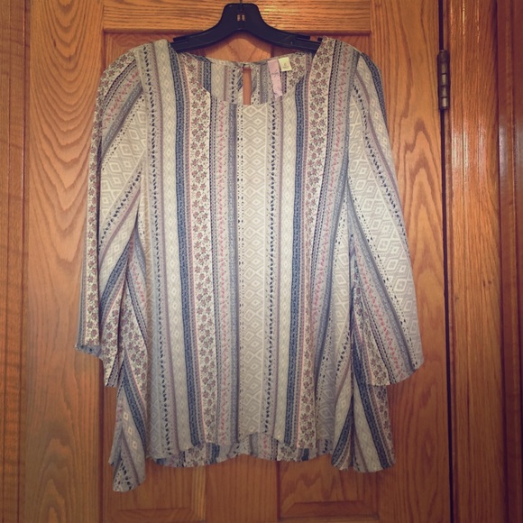 Francesca's floral blouse