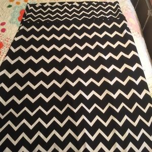 Cute maxi skirt fades to a lighter color at bottom