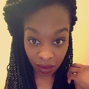 Meet your Posher, Adriana