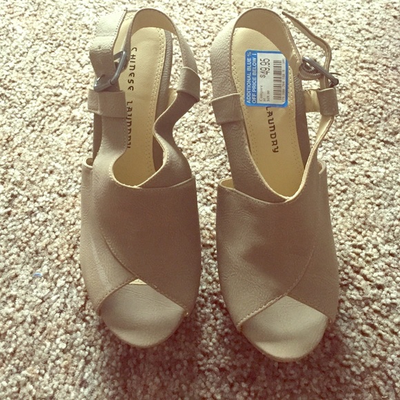 Chinese Laundry open toe sandal