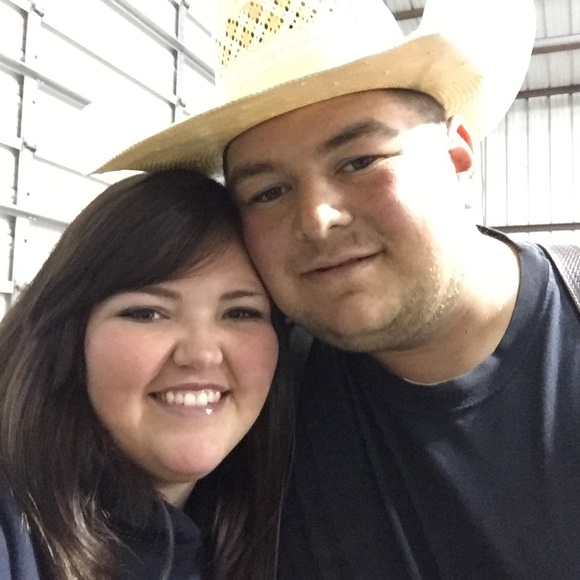 Meet your Posher, Taylor - Picture 1 of 1