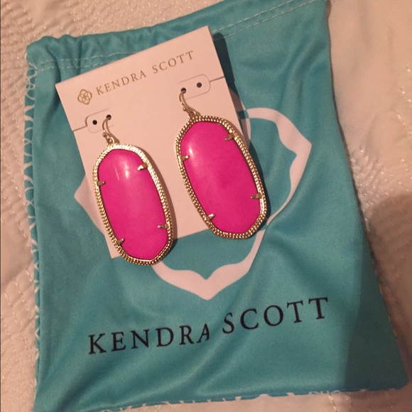 Kendra Scott Danielle earrings