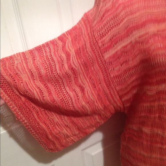 EUC Two-One-Two New York Crochet Style Top - Picture 2 of 4