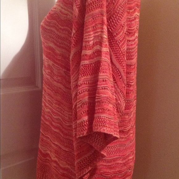 EUC Two-One-Two New York Crochet Style Top - Picture 3 of 4