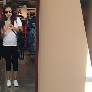 Meet your Posher, April grace