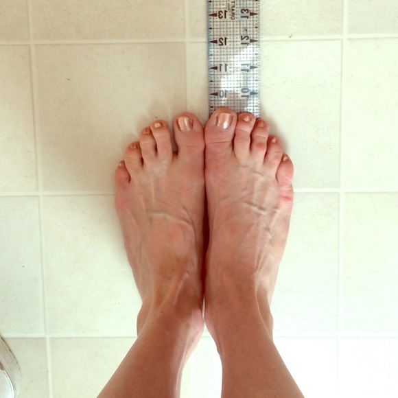 Buying footwear online can be dicey,