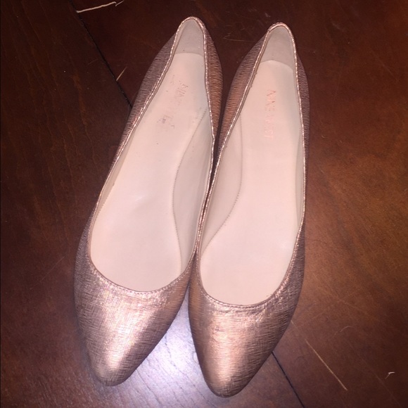 Nine West flats!