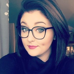 Meet your Posher, Makayla