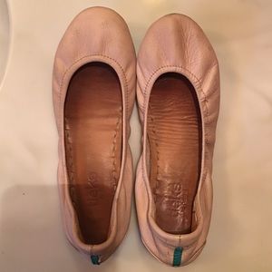 Ballet pink tieks!