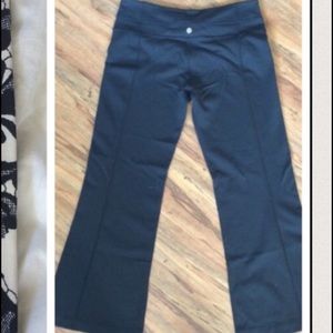 Lululemon Capris Black. New condition just too big