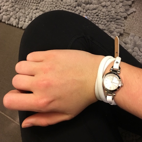 WHITE FOSSIL WATCH ❣ - Picture 3 of 4