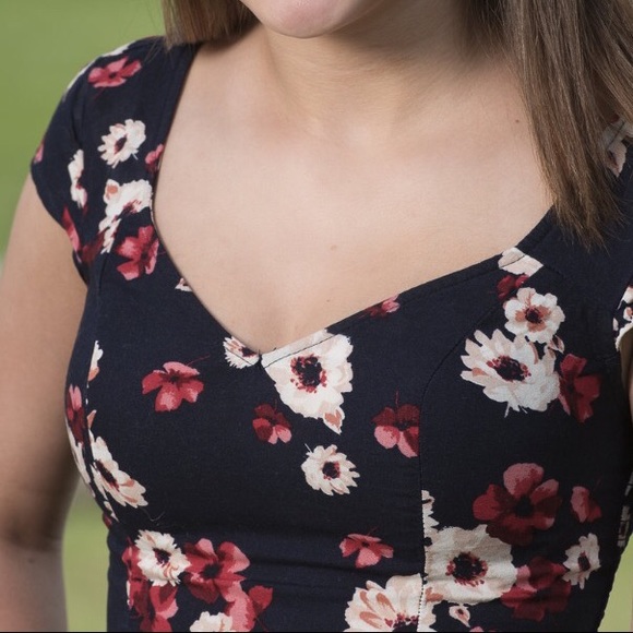 Hollister sundress - Picture 2 of 2