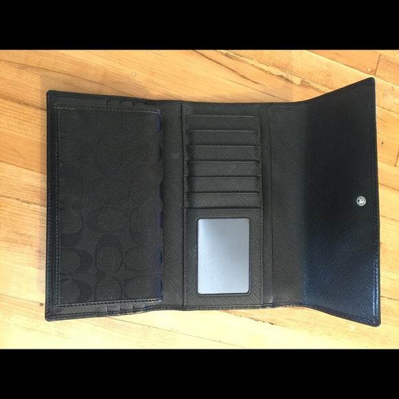 Coach Wallet - Picture 2 of 3