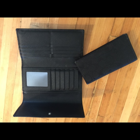 Coach Wallet - Picture 3 of 3