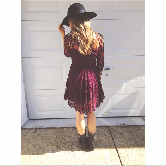 ✨SOLD IN BUNDLE✨Free People floral mesh lace dress - Picture 2 of 3