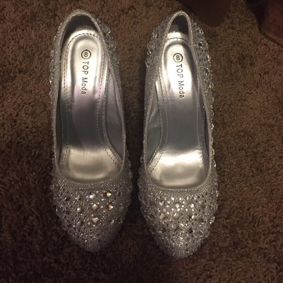 Silver rhinestone high heel shoes - Picture 3 of 3
