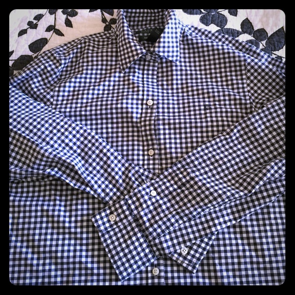 Lauren RL non-iron long-sleeves buttoned up
