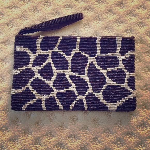 NWOT brown beaded clutch/ wristlet