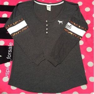 ❌SOLD❌ VS Pink Henley