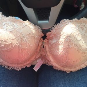 Victoria's Secret lightly padded, pink lace bra