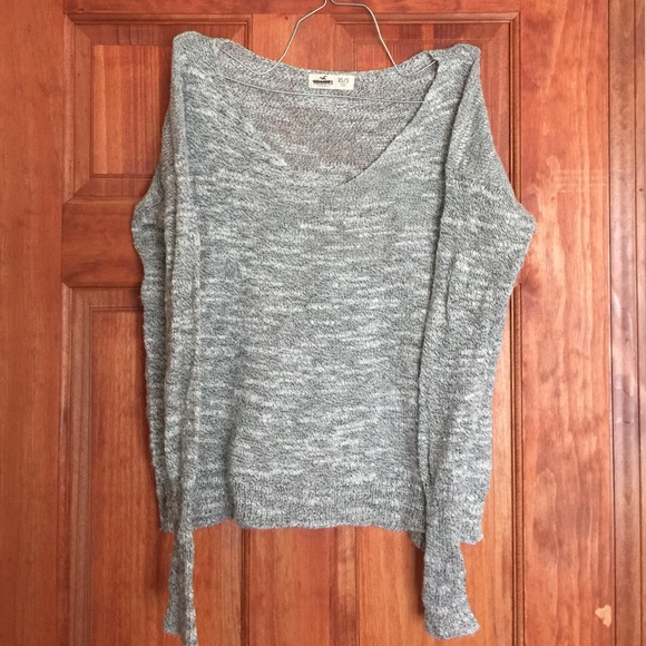 Hollister sweater🐼