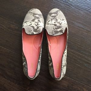 Never Worn Gap Snakeskin flats