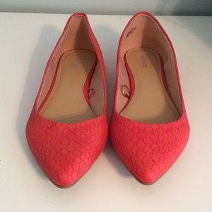 Express textured pointed toe flats size 10