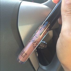 Kylie Jenner gloss "literally"