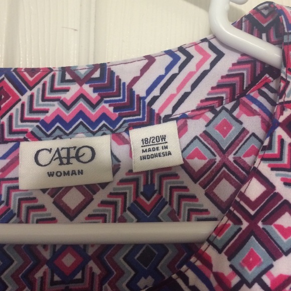 Patterned top - Picture 3 of 4