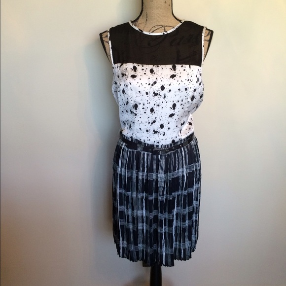 BCBG retro look black/cream belted dress
