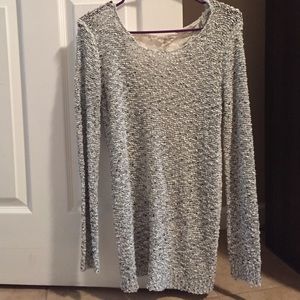 Light weight sweater