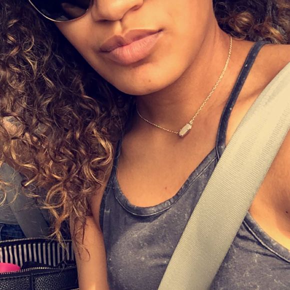 Meet your Posher, Jasmine