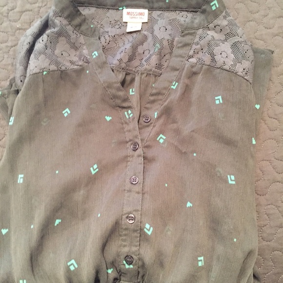 Charcoal gray flowy top with turquoise details!