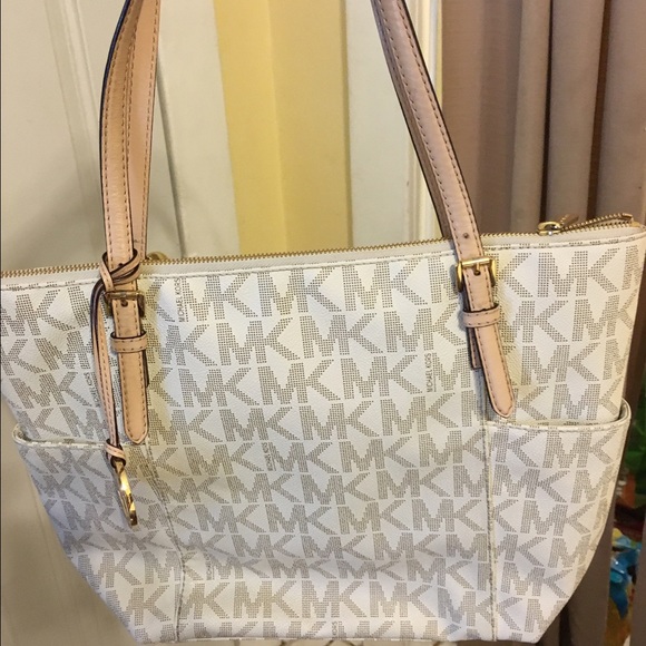 Michael Kors Handbag - Picture 2 of 3