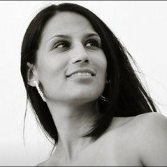 Meet your Posher, Vanessa