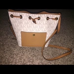 Micheal kors purse