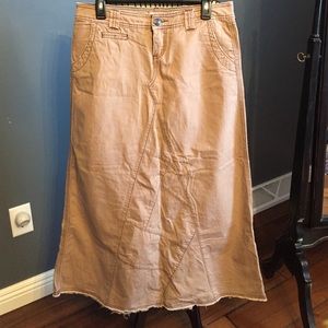 Maurices Long khaki tan skirt  5/6 excellent cond