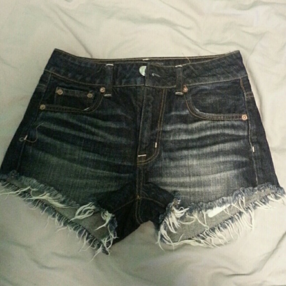 SALE NEVER WORN! AE high rise shorts size 00