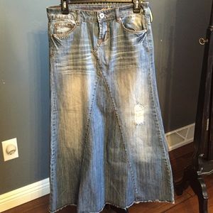 Mudd Long Jean denim skirt size 5 excellent cond