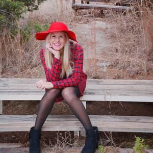 Meet your Posher, Linzi