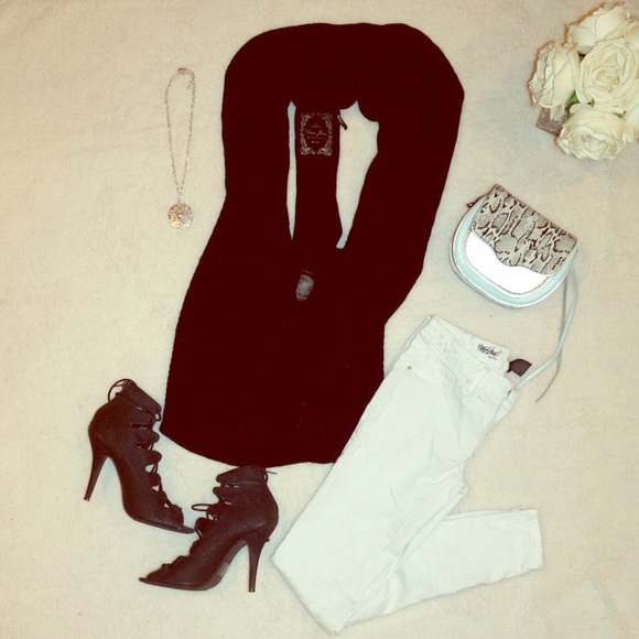 +free gift. Guess black cover shawl Xs top