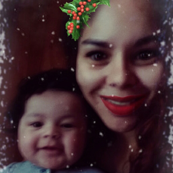 Meet your Posher, Britt - Picture 2 of 3