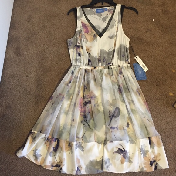 Vera Wang small beautiful floral dress.