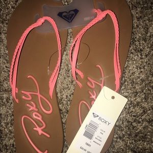 Roxy sandals