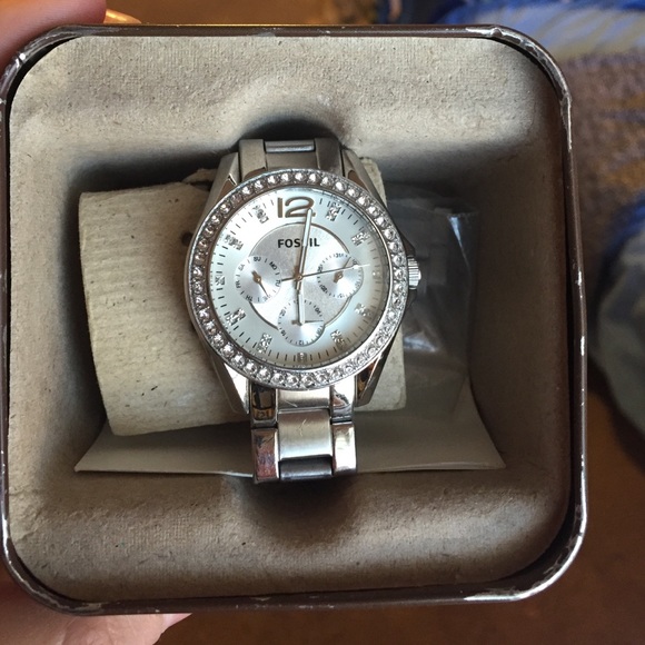 Silver fossil women's bling watch