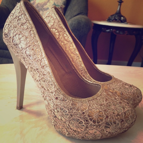Pumps heels