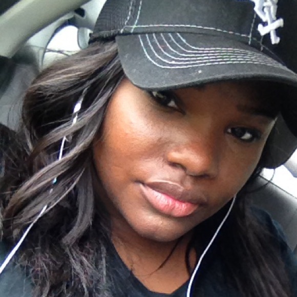 Meet your Posher, Jonee - Picture 1 of 1